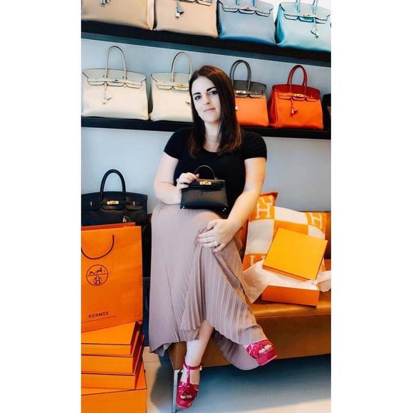 Meet your Posher, Chels - Picture 1 of 1